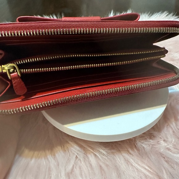 Prada Saffiano Wallet - Picture 4 of 7